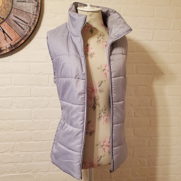 Liz Claiborne Zip Up Quilted Puffer Vest - Picture 8 of 14